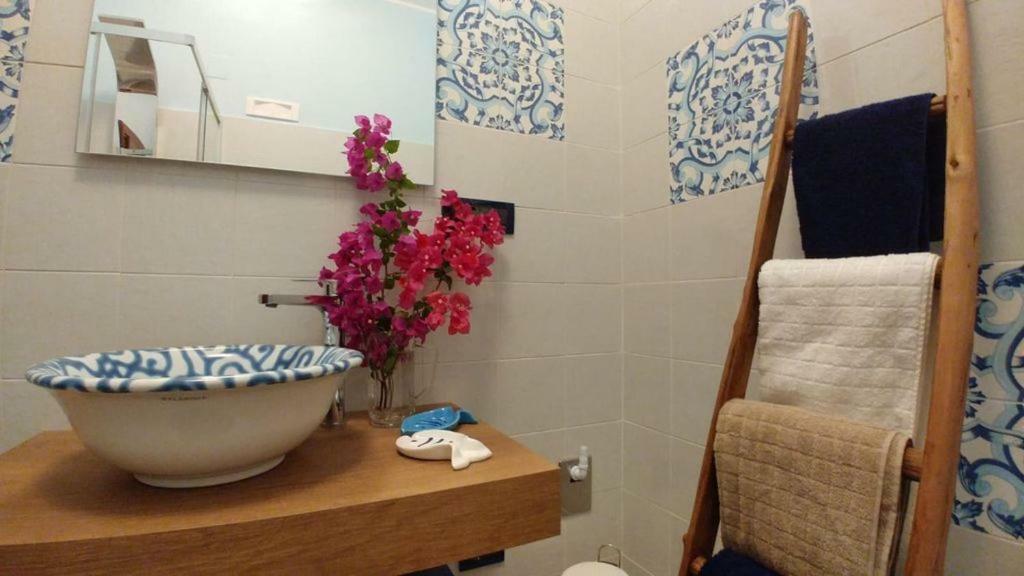 Capo Milazzo Summer Holiday Apartament Bagian luar foto